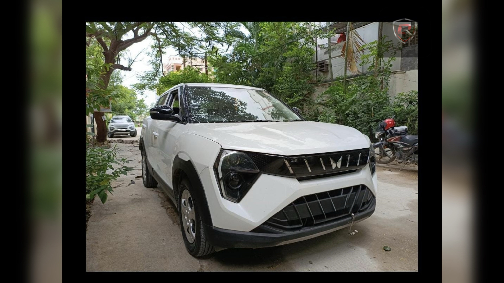 MAHINDRA XUV 3XO